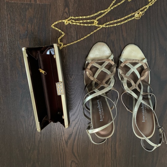 Woman’s Metallic shoes - Picture 11 of 12